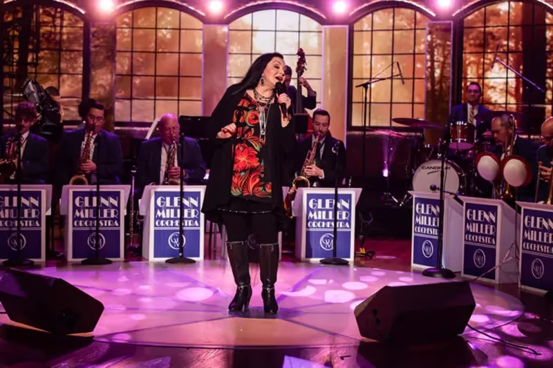 The Glenn Miller Orchestra debut on TBN's Huckabee