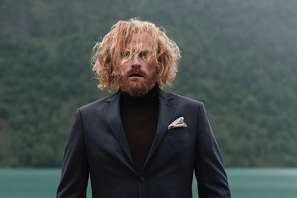 Kristofer Hivju debuts Christmas song with Luke Elliot
