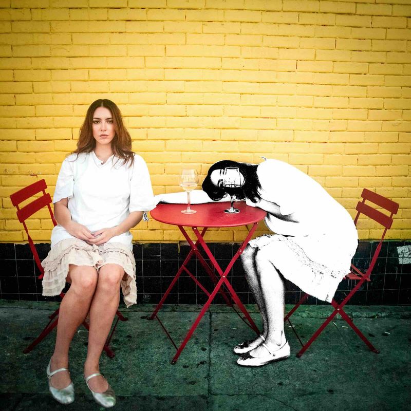 Ana Luna, pochette du single "Can We Pretend We Met At A Bar"