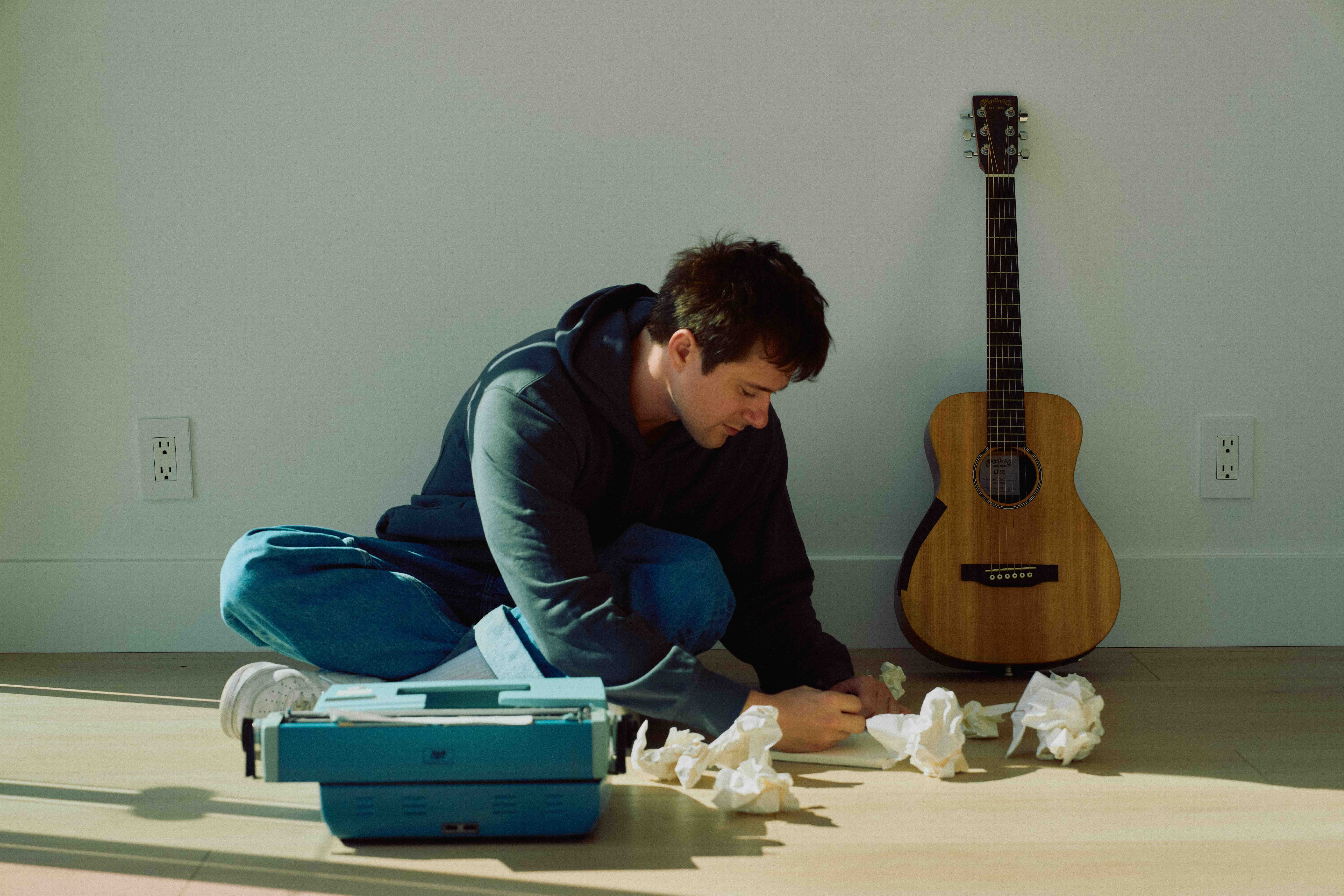 অ্যালেক বেঞ্জামিন, ছবির কৃতিত্বঃ ম্যাটি ভোগেল