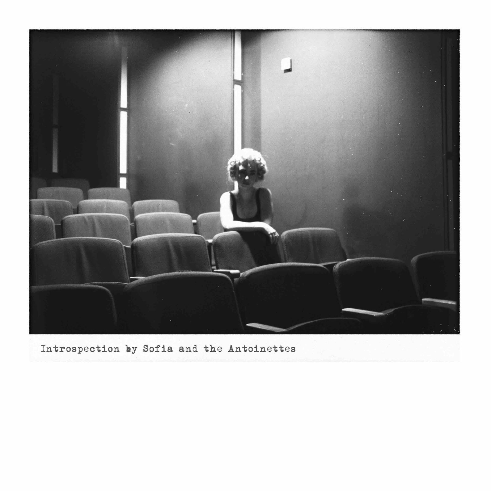 صوفیہ اینڈ دی اینٹوینیٹس، "Introspections" سنگل کور آرٹ