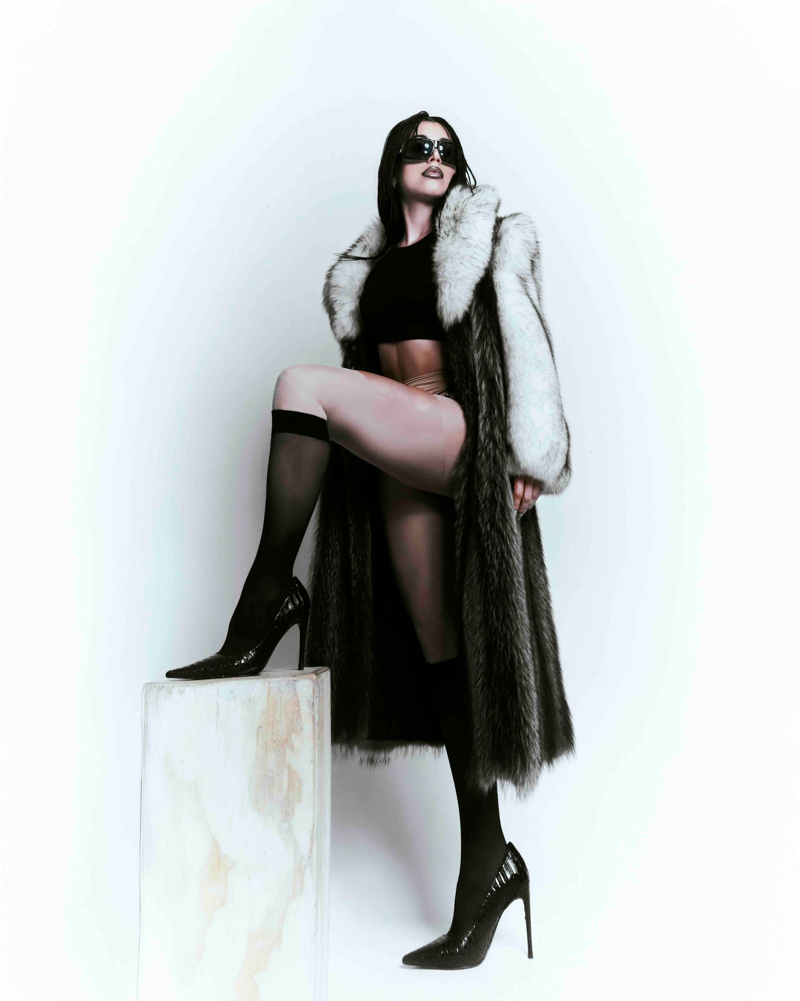 Novul, Never Love A Ghost, Music video still